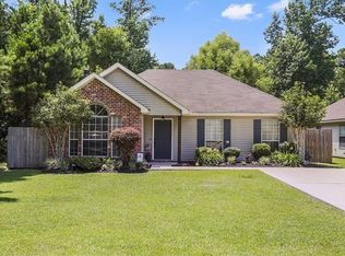 2166 Ozone St, Mandeville, LA 70448