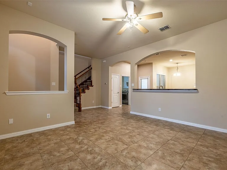 8704 Iron Horse Dr — Photo 14