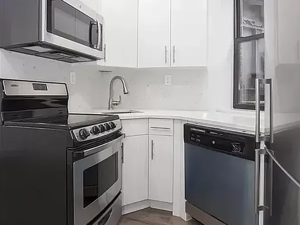 19 Eldridge Street 9 image 2 of 3