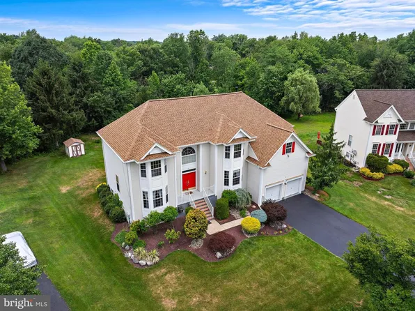 7 Taft Ct, East Windsor, NJ 08520