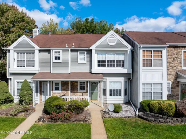 62 Horseshoe Court, Tinton Falls, NJ 07753