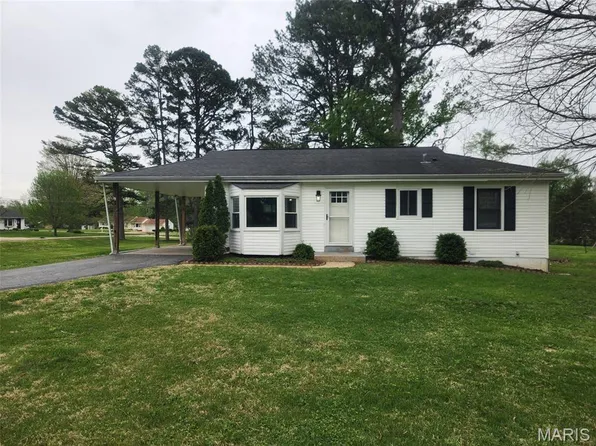 218 Robin Hill Ln, Ballwin, MO 63021