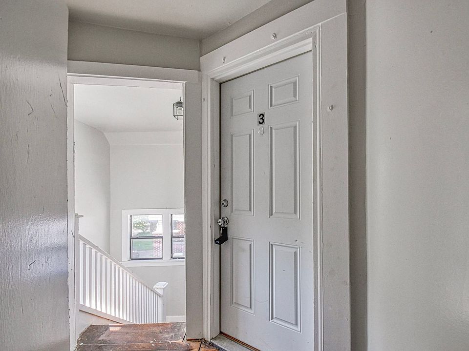 1st image of 464 College Ave APT 3