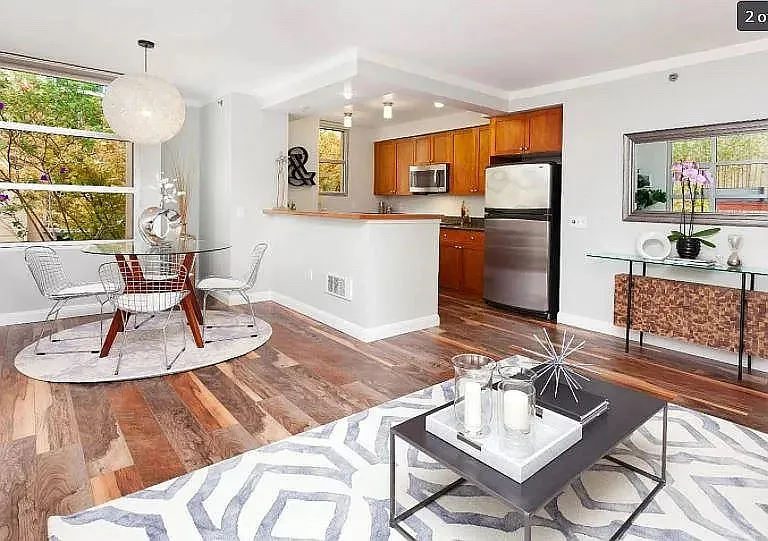 1800 Washington St #211 — Photo 2