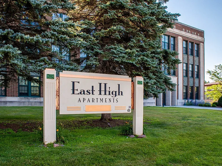 East High Apartments — Photo 35