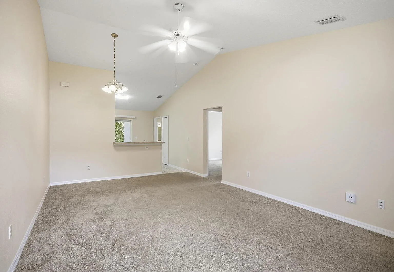 3 bed, 2.0 bath, 1142 sqft, $1,495 — Photo 4