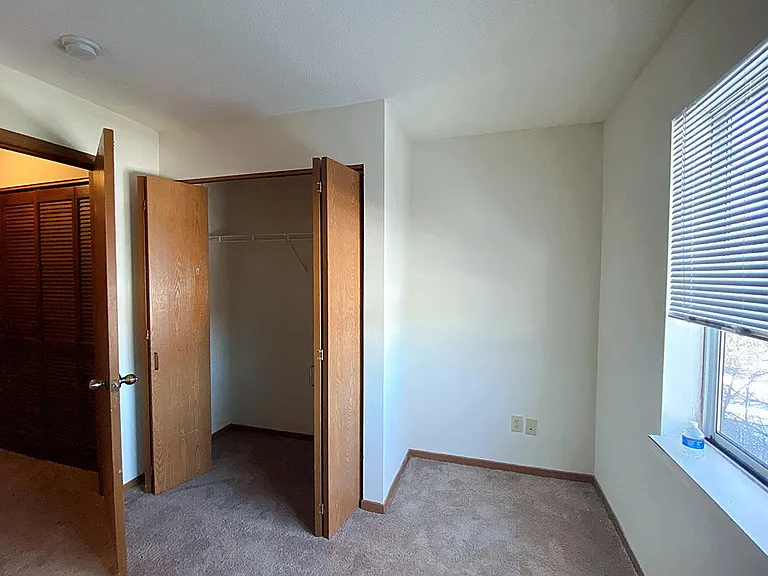 9741 Grand Ave S — Photo 44