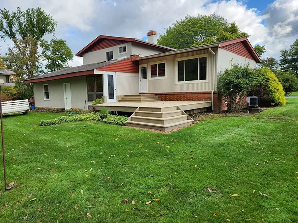 3484 Woodland Dr, Murrysville, PA 15668