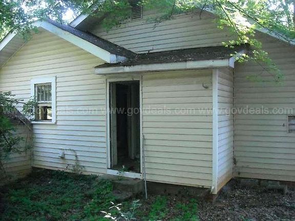4th image of 504 Woodlawn Dr