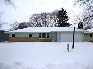 6859 Vesta Dr, Rockford, IL 61109