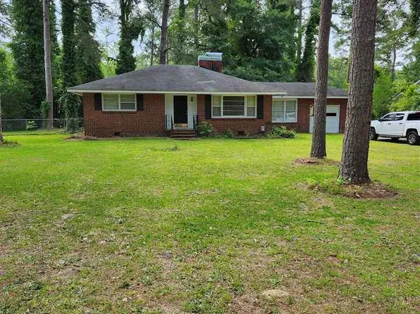 213 Creek Dr, Quinby, SC 29506