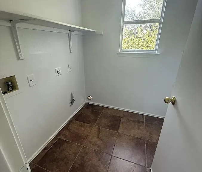 2324 Friarcreek Loop — Photo 8