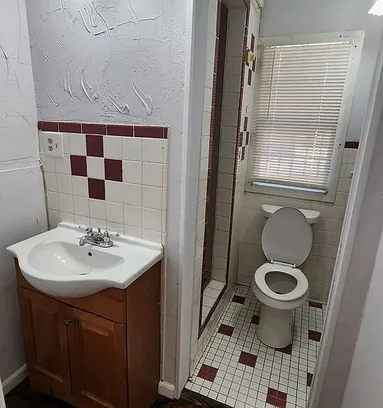 2108 S Van Buren St — Photo 6