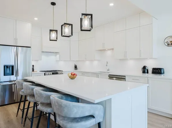 1399 Sandstone Ln, Langford, BC V9B 6Z8