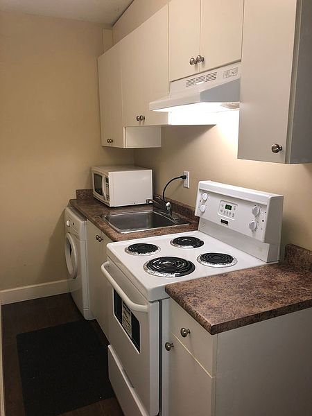 Burnaby House for rent - 1 Bedroom — photo 6