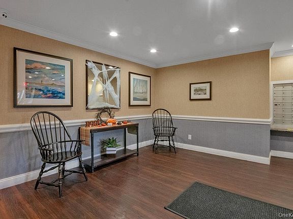 4th image of 620 Pelham Road #6G