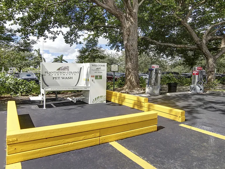 Plantation Colony — Photo 14