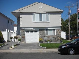 3 Plank Rd, Staten Island, NY 10314