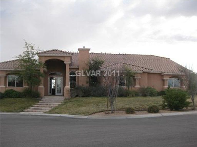 1st image of 2040 S Tenaya Way