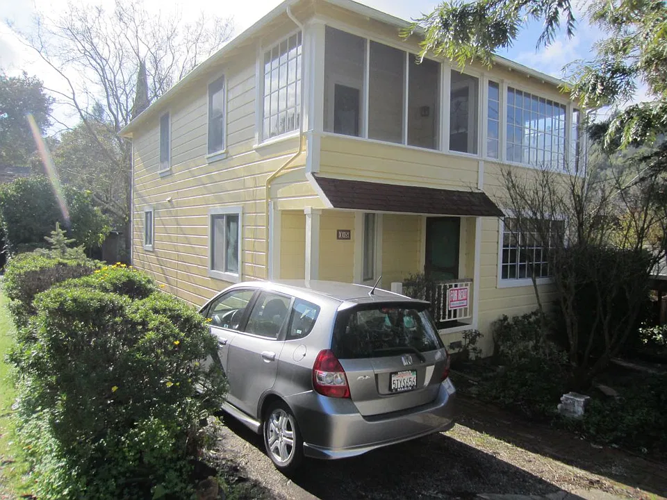 15 Alvina Ave