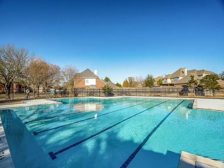 8504 Beatton Ct — Photo 32
