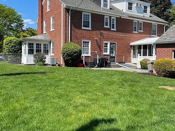 2nd image of 916 Pleasure Rd #916