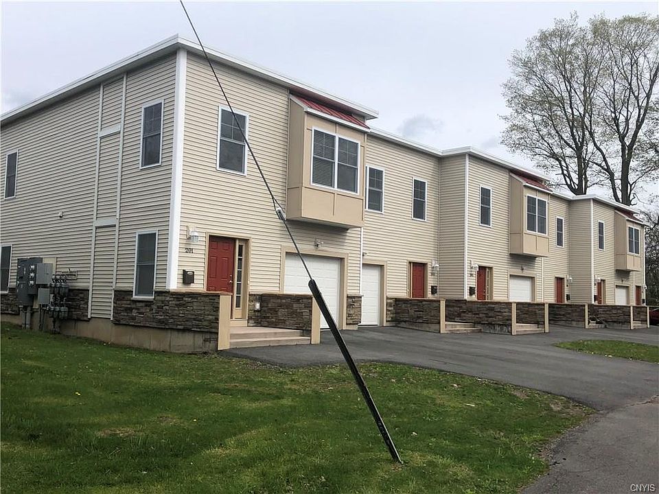 1st image of 203 Walnut St