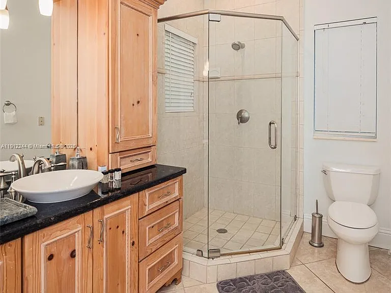 302 Balboa St — Photo 29