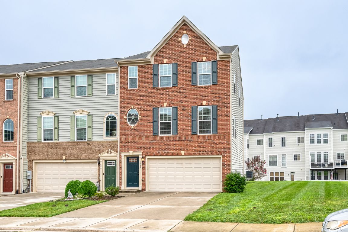 1690_Oneida_St-2