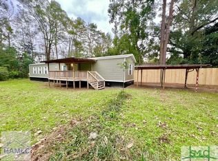 71 SE Lee St, Ludowici, GA 31316