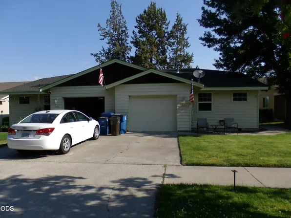 1929 NW Elm Ave, Redmond, OR 97756