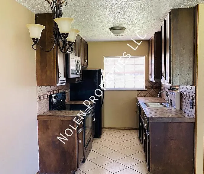3014 W Delta Dr — Photo 7