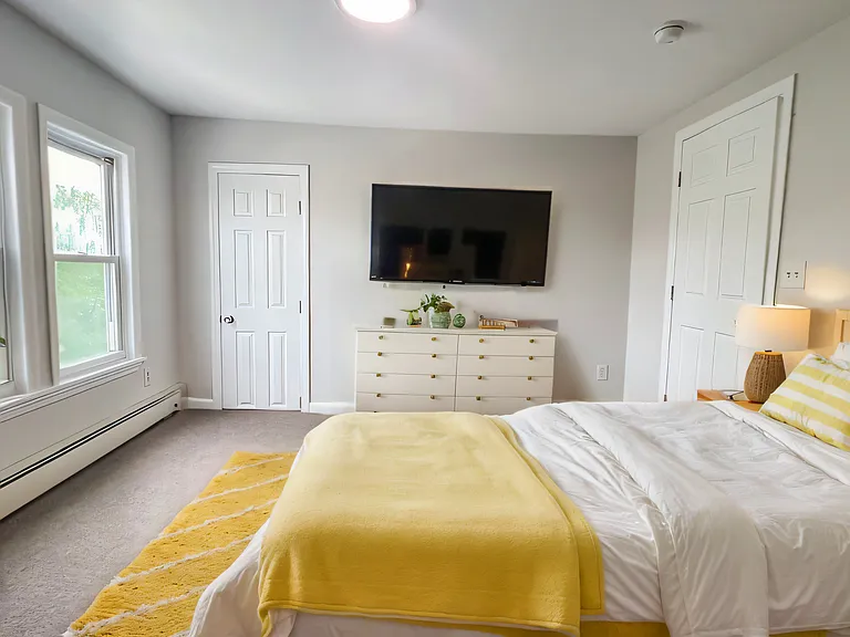 295 Franklin Ave — Photo 12