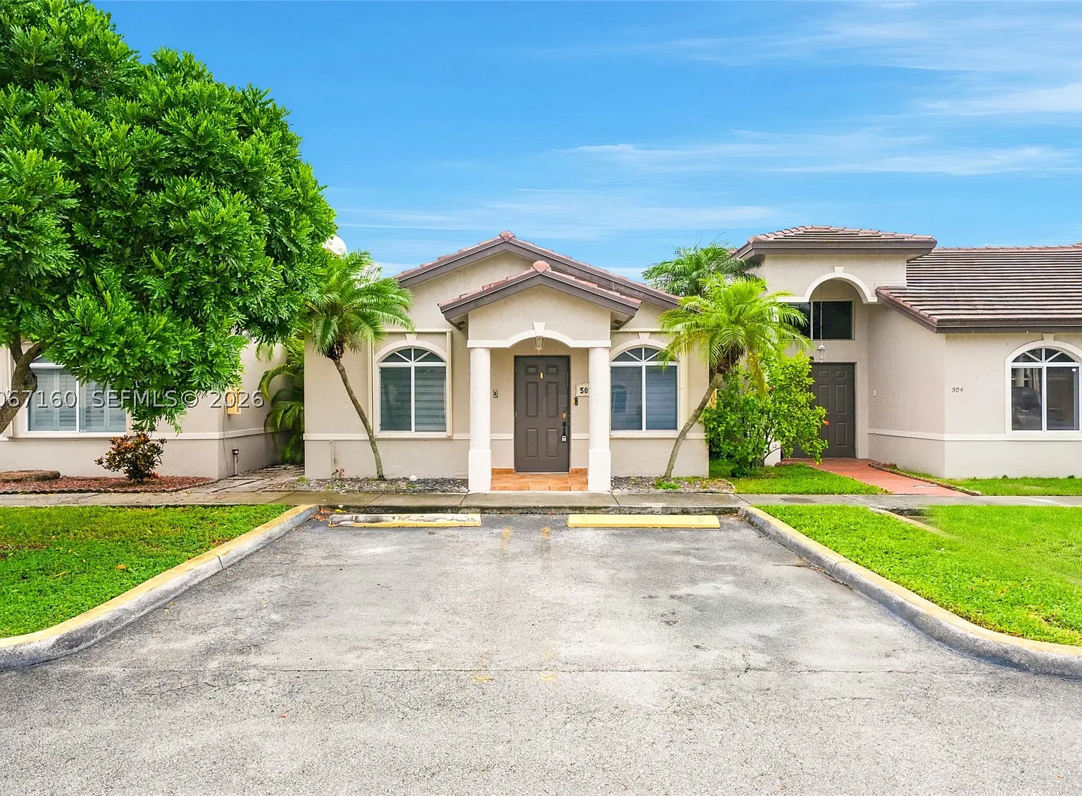 2 bed, 2.0 bath, 990 sqft, $2,800 — Photo 1