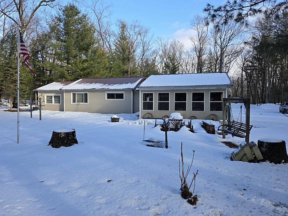 2nd image of 9852 S Birchwood Dr