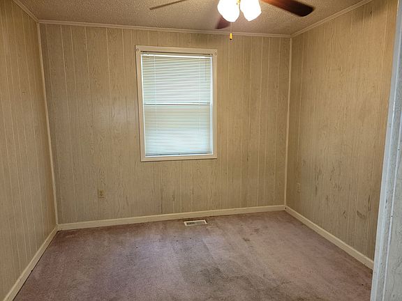 5th image of 355 Margot Ct
