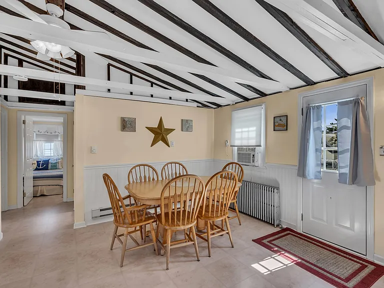 104 Washington Ave — Photo 11