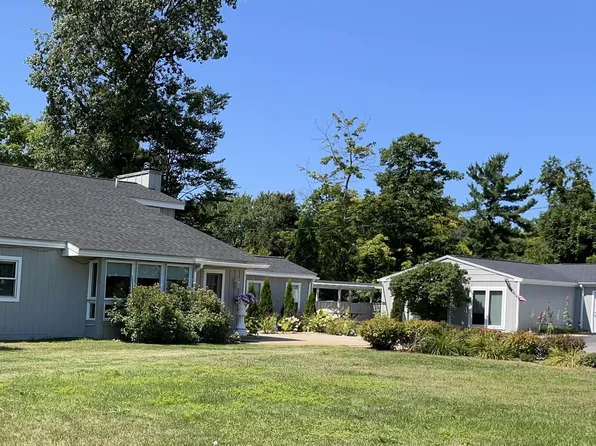 10774 Us 31 S, Williamsburg, MI 49690