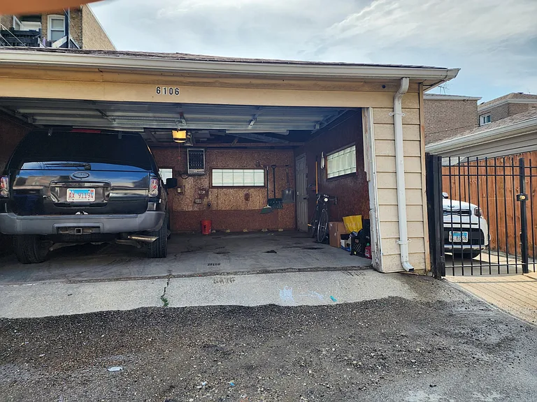 6106 N Washtenaw Ave #2 — Photo 25