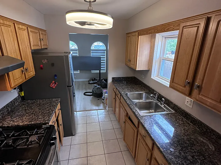 7737 Parkside Ave — Photo 4