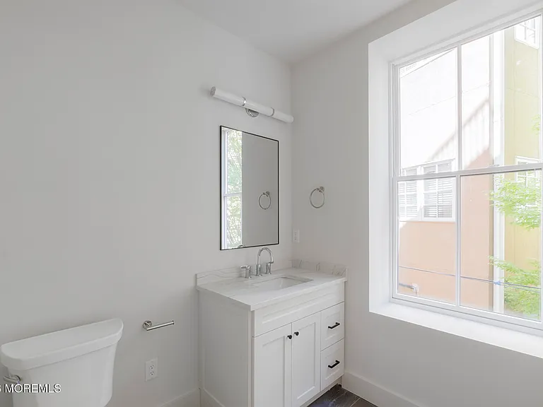 9 Wharf Ave #1 — Photo 15