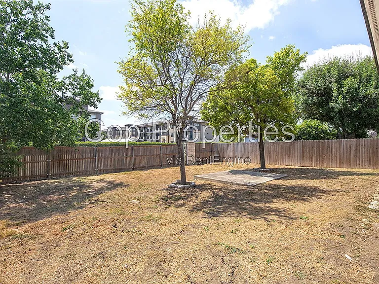 8118 Stagwood Hl — Photo 31