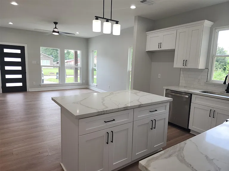 2651 Beaumont Ave #A — Photo 9