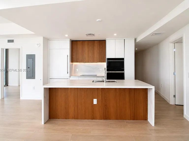 1400 Biscayne Blvd #3401 — Photo 5