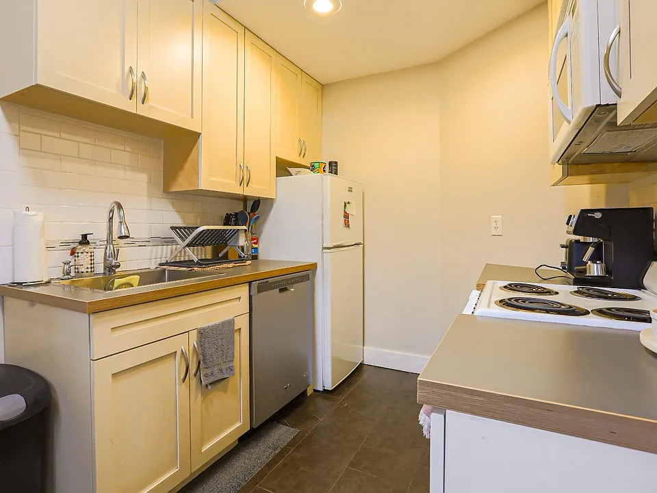 11 Gorham St #9