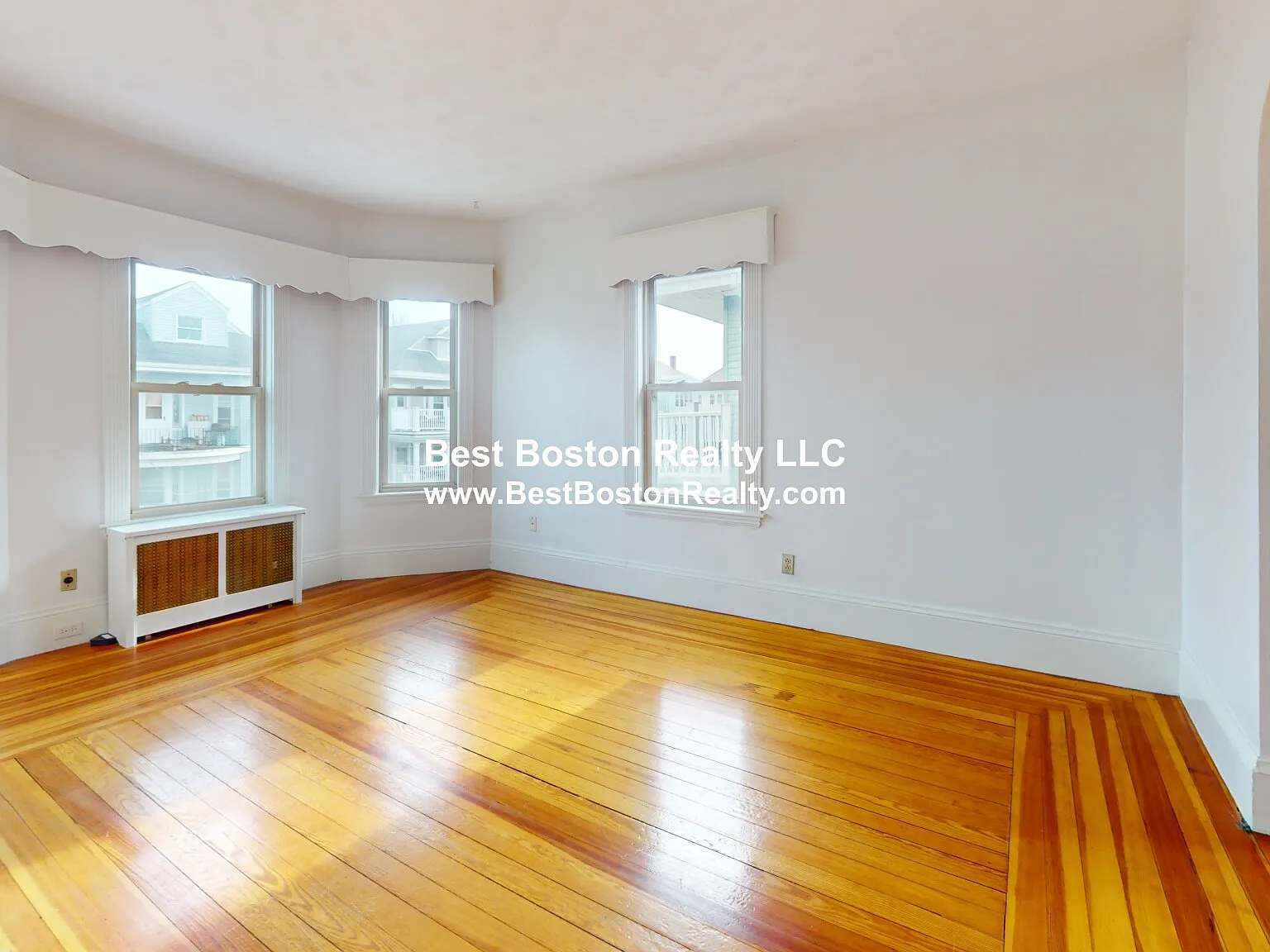 2 bed, 1.0 bath, 1100 sqft, $2,900 — Photo 2