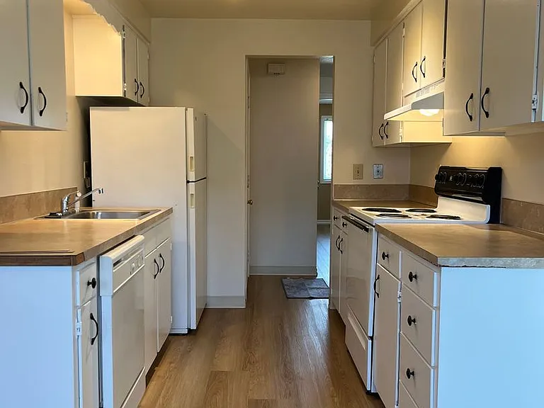 3404 Liberty Rd S #3 — Photo 3
