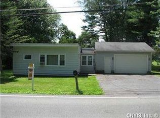 7439 N Hayes Rd, Baldwinsville, NY 13027