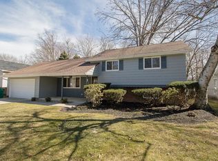 719 Edgewood Rd, Richmond Heights, OH 44143