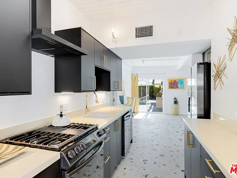 1818 N Berne Dr — Photo 19